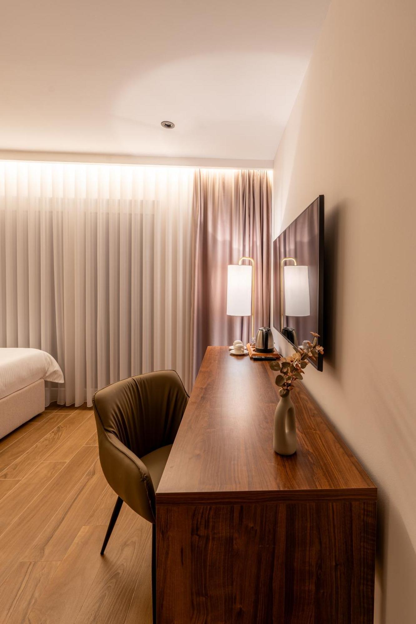 Ruby Hotel Prishtina Prishtinë Luaran gambar